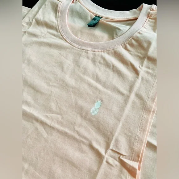 Tank tops - Picture 3 of 4